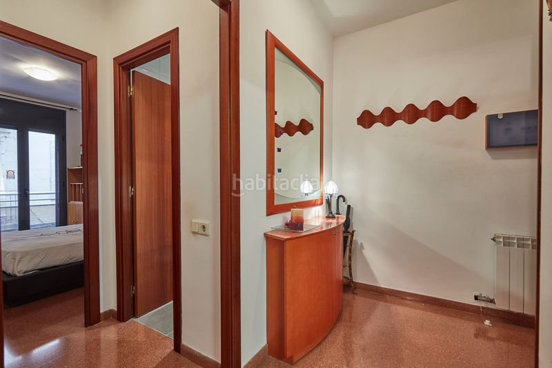 Foto 9973d8d7-7388-49a1-85a8-f62e0377647e. Piso vive a pie: luz, terraza y vida en el corazón de la ciudad. en Barcelona