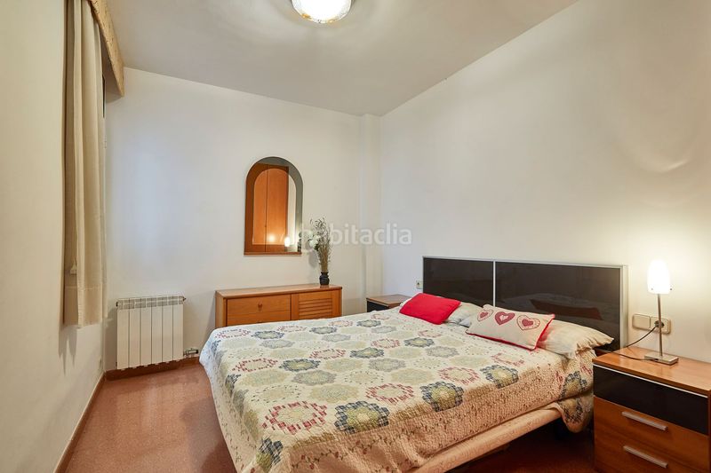 Foto be694326-bf11-4239-ac96-f032f4382d68. Piso vive a pie: luz, terraza y vida en el corazón de la ciudad. en Barcelona