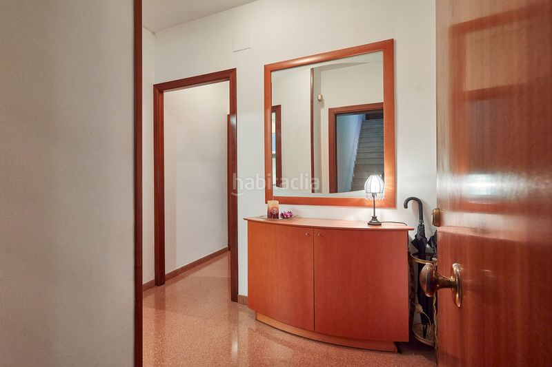 Foto ccbf1d49-d8fb-4cce-baca-3e837d451a88. Piso vive a pie: luz, terraza y vida en el corazón de la ciudad. en Barcelona