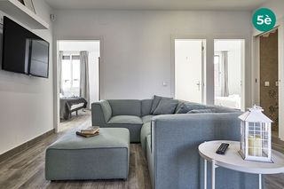 Flat  Carrer de sant paul� de nola. Venta conjunta de tres apartamentos con licencia tur�stica