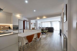 Flat in Carrer de la marina 149. Espectacular piso en venta en c/marina
