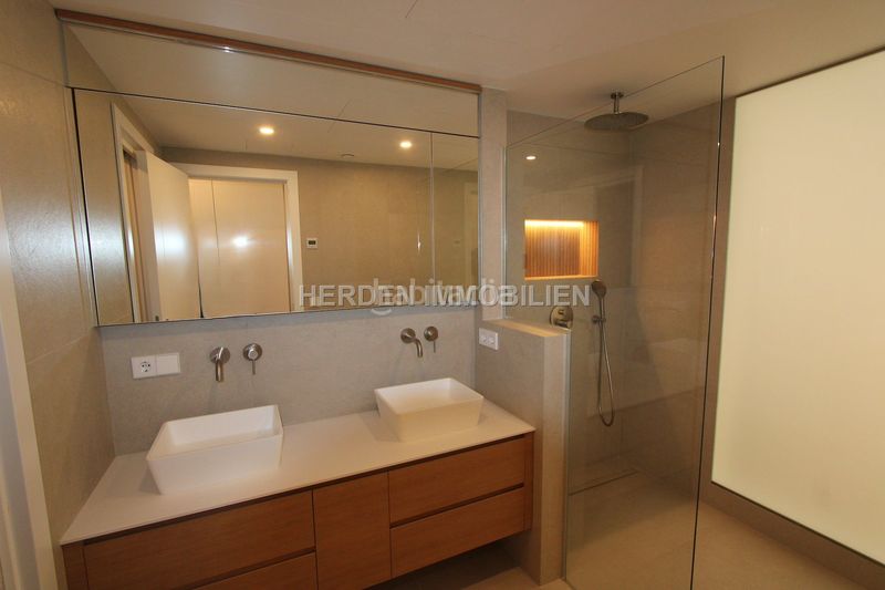 Foto 09fe0018-e3d1-4a04-8981-1176607578ec. Pis amb calefacció aparcament a Jaume III Palma de Mallorca