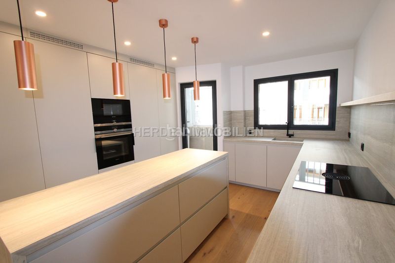 Foto 1f3a9922-929a-40ee-9211-9e03d80e128e. Pis amb calefacció aparcament a Jaume III Palma de Mallorca