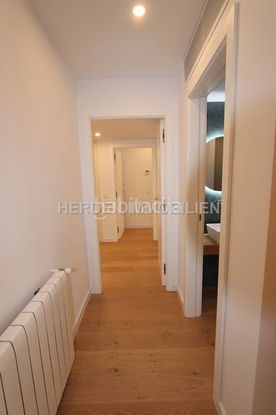 Foto 2af6f483-b702-484a-bf79-39976913c5db. Pis amb calefacció aparcament a Jaume III Palma de Mallorca