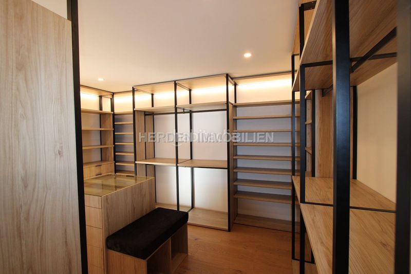 Foto 8b561b7c-2f6f-49b4-a9e0-36ae02a3e982. Pis amb calefacció aparcament a Jaume III Palma de Mallorca