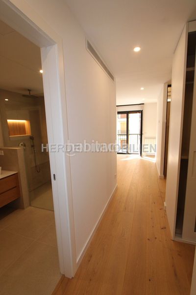 Foto a04fc952-82c3-485a-bbd9-182abcb23047. Pis amb calefacció aparcament a Jaume III Palma de Mallorca