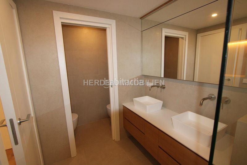 Foto a3afb576-1a1e-46f2-8d3b-ea8eb24badfd. Pis amb calefacció aparcament a Jaume III Palma de Mallorca