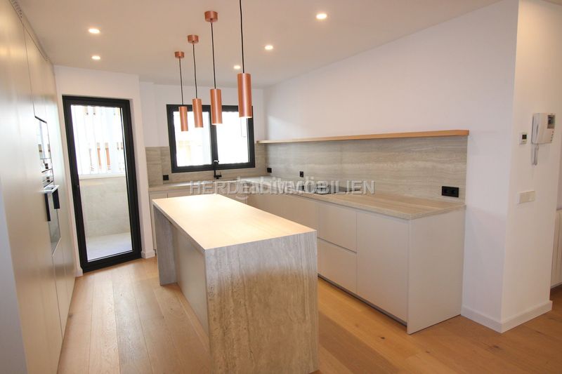 Foto a3db6670-9c99-4447-8af2-1a9af734f5ea. Pis amb calefacció aparcament a Jaume III Palma de Mallorca