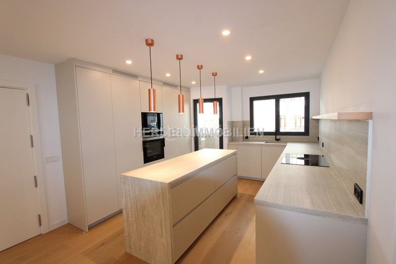 Foto afbd49d2-80b9-4e21-903e-46fe9403452d. Pis amb calefacció aparcament a Jaume III Palma de Mallorca