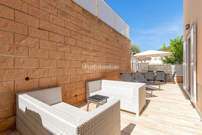 Foto 78b1a6a3-25e1-4a05-bb03-2ab0a21c9c9c. Casa amb calefacció aparcament a La Llotja-Born Palma de Mallorca