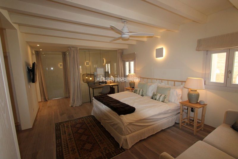 Foto 26f9bf24-d26d-434b-a850-83cc5636b692. Casa amb calefacció aparcament piscina a El Sindicat Palma de Mallorca