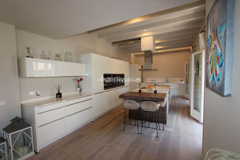 Foto 5de649a8-8bc1-47c0-8448-98fa03d326e0. Casa amb calefacció aparcament piscina a El Sindicat Palma de Mallorca