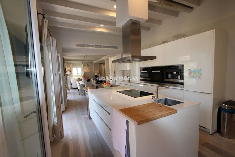 Foto be7c72f3-0108-418f-a188-a5b4d3ab8477. Casa amb calefacció aparcament piscina a El Sindicat Palma de Mallorca