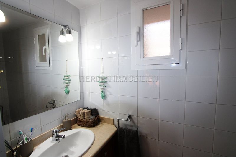 Foto 5bf9b555-1a39-41a3-a114-1fd1c1c5b3db. Casa adossada amb calefacció aparcament a Son Serra-Sa Vileta Palma de Mallorca