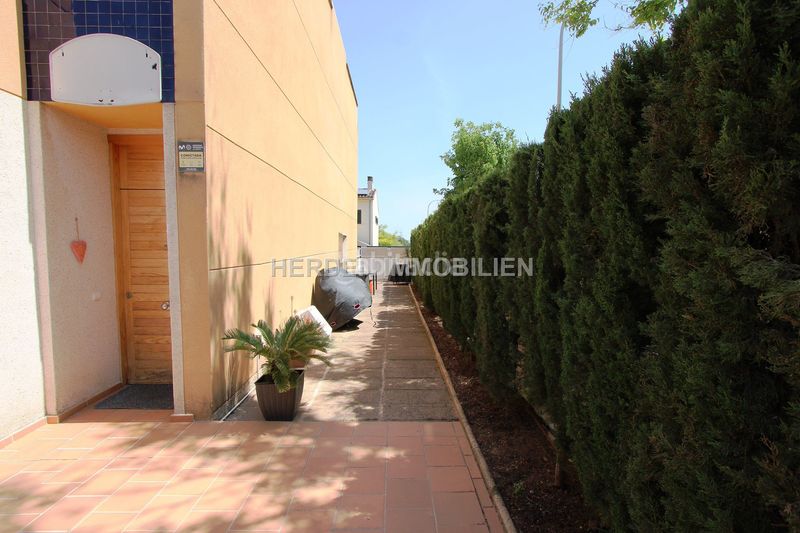 Foto 79f85d56-ad65-4f87-8dba-98946f30bda9. Casa adossada amb calefacció aparcament a Son Serra-Sa Vileta Palma de Mallorca