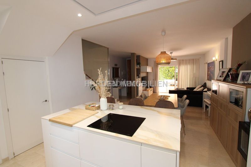 Foto e9a732cb-5d70-4700-9b39-61d9f98a4054. Casa adossada amb calefacció aparcament a Son Serra-Sa Vileta Palma de Mallorca