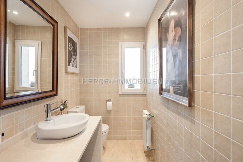 Foto e03f97b9-93b7-4e4a-b82a-3f6f4447c0b3. Casa amb aparcament piscina a Costa de la Calma Calvià