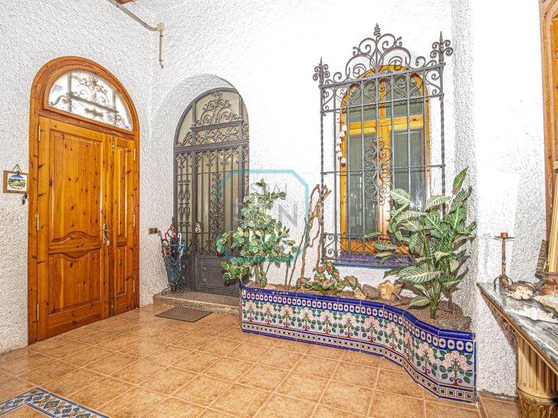 Foto 3c246fab-f561-49e1-826f-712673a6abbd. Casa amb aparcament a Arenys de Munt