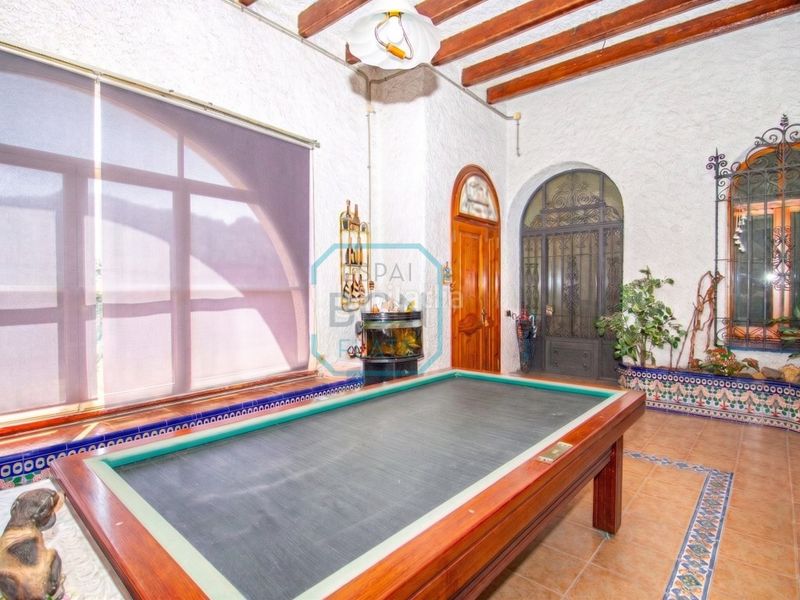 Foto ad941899-7bfd-4c7d-94dd-bf43a0d7b235. Casa amb aparcament a Arenys de Munt