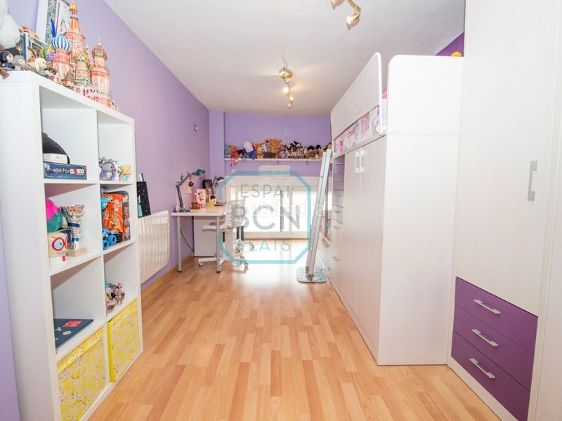 Foto 0cbc0909-98f9-48e3-bdd0-fc5f2fd87500. Duplex con parcheggio in Sant Andreu de Palomar Barcelona