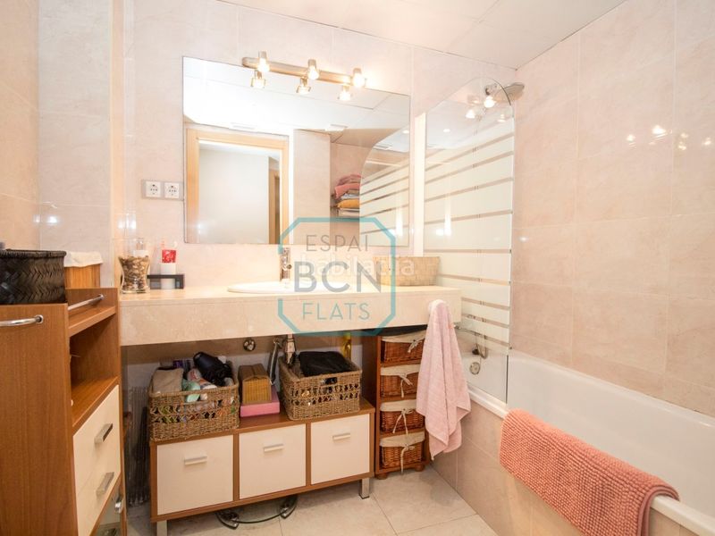 Foto 90350e13-3e68-4f0d-aa14-bcf8179df324. Duplex con parcheggio in Sant Andreu de Palomar Barcelona