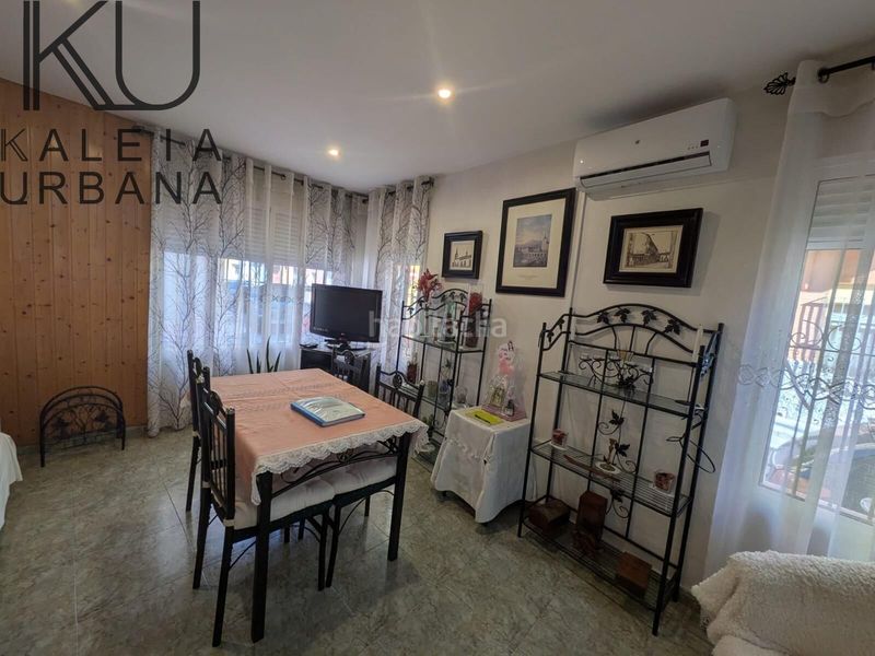 Foto cc6d0045-a1b4-4b05-8a9f-651b84e7f26f. Pis a Carolinas Altas Alicante