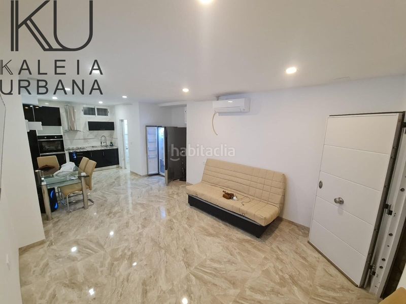 Foto b40462ff-c824-467b-9c17-829bd654c576. Estudi amb aparcament a Goteta Alicante