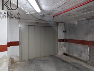Affitto Posto auto  Calle carlos arniches. Plaza de garje con trastero en alquiler en carolinas bajas