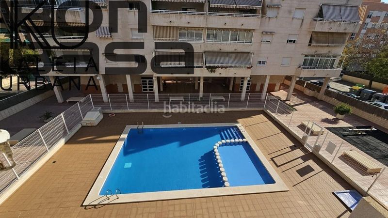 Foto 129cc684-b6f8-4615-8543-b0c1094e6900. Pis amb piscina a Nou Alacant Alicante