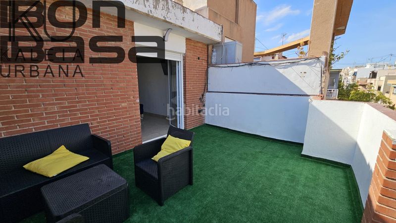 Foto 856c1743-ad3e-46d2-8819-fa4536a872fa. Àtic a Carolinas Bajas Alicante