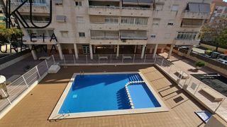 Pis  Avinguda periodista rodolfo de salazar. Piso en urbanización con piscina