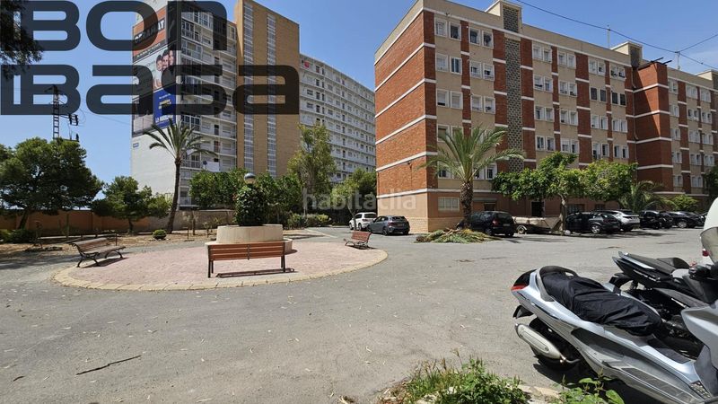 Foto a7879b93-2818-4d2e-b294-8589133f3e29. Estudi amb aparcament a Goteta Alicante