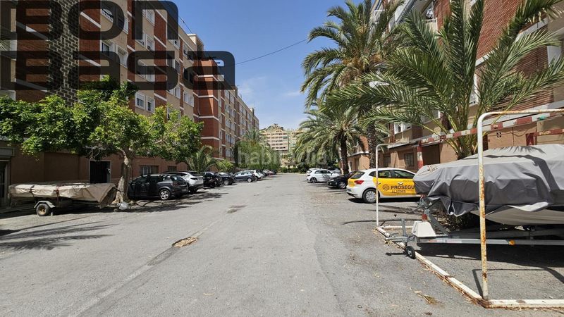 Foto f8d39f7d-7c9a-43bd-a6ee-ed1e18b07a30. Estudi amb aparcament a Goteta Alicante
