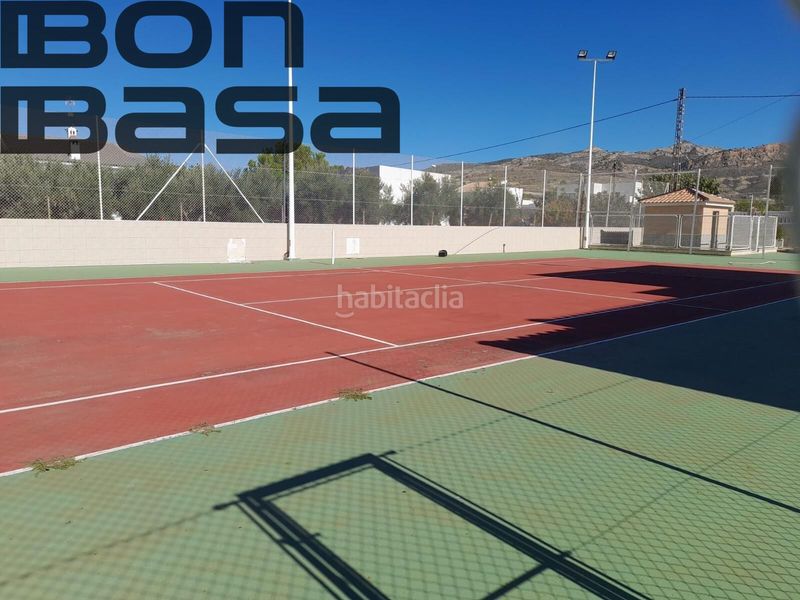 Foto a15d6c84-2428-4555-bf00-5700df999e80. Xalet amb aparcament piscina a Moralet Alicante