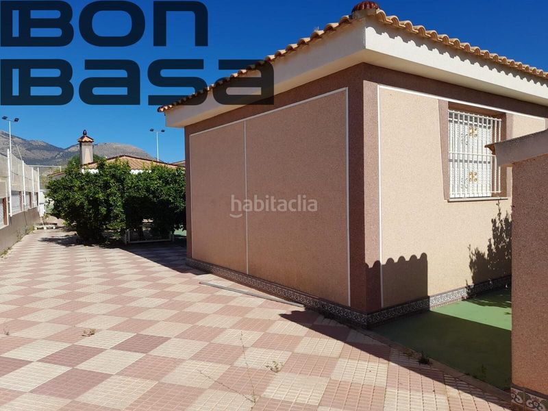 Foto b7bb32d0-db80-45e5-bd73-42648c8780af. Xalet amb aparcament piscina a Moralet Alicante