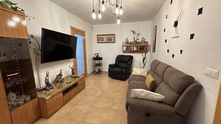 Pis  Carrer de montserrat roig. Piso para entrar a vivir en el centro