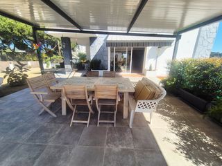 Haus in Carrer lloren� trias 13. Chalet independiente con jardin y piscina