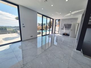Xalet a Carrer de les orenetes 53. Chalet independiente con jardin y piscina