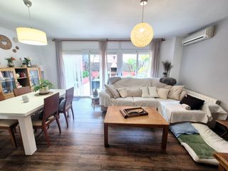 Semi detached house in Carrer de ponent 27. Casa ideal para familias: terraza, garaje y buhardilla en malgra