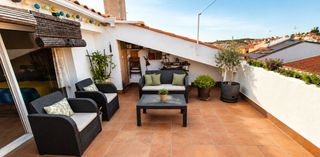 Dúplex a Carrer escoles 25. Dúplex amplio con terraza soleada en zona tranquila de malgrat d