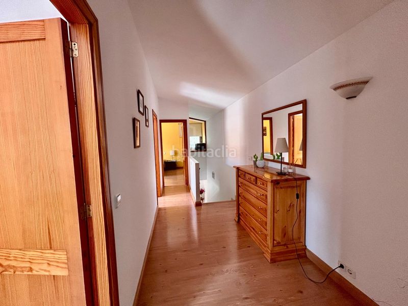 Foto a7e12a4c-d07d-40cc-8f51-ce35ea9d215f. Lloguer casa adossada amb aparcament a Sencelles
