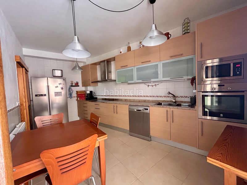 Foto beccddbf-7016-4163-b78d-3167fcfc8e99. Lloguer casa adossada amb aparcament a Sencelles