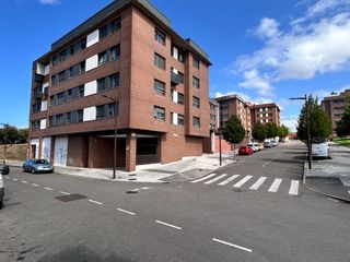 Lloguer Local Comercial  Calle calle río piloña. Gran local comercial en contrueces para adaptarlo a tu actividad