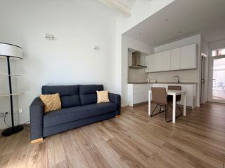 Affitto Appartamento in Pere Garau. Piso reformado con techos altos y en zona con todos los servicio