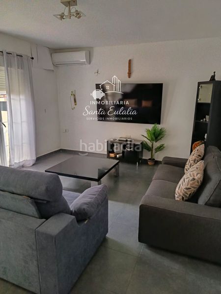 Foto bf9b93b6-96f6-4883-b91a-0135e65fe71e. Casa adossada amb aparcament a Norte Mérida