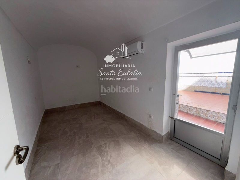 Foto f7f690e9-c003-4d68-888f-d4ac3228da1d. Casa amb calefacció a Centro Mérida