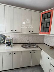 Etagenwohnung in Centro. Pisazo en la rambla con 4 habitaciones y 2 baños