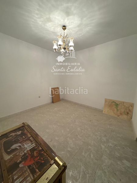 Foto 02e8753d-9262-41c3-ba83-98a5a035e8f2. Casa amb calefacció a Centro Mérida