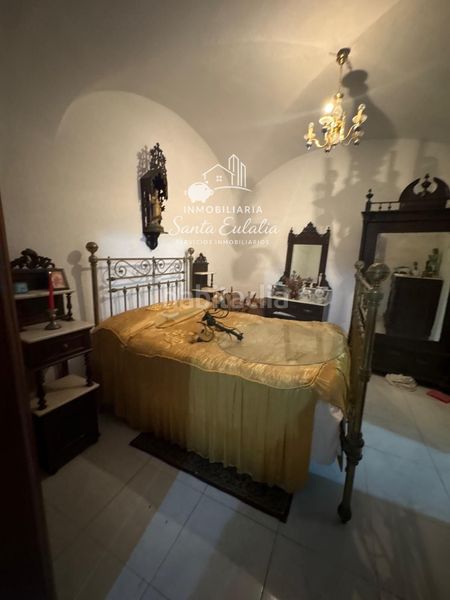 Foto 88f63e29-a819-4e5f-b30a-b687b48623c3. Casa amb calefacció a Centro Mérida