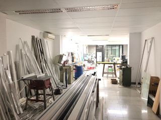 Alquiler Local Comercial en Carrer santa eullia 1. Local comercial